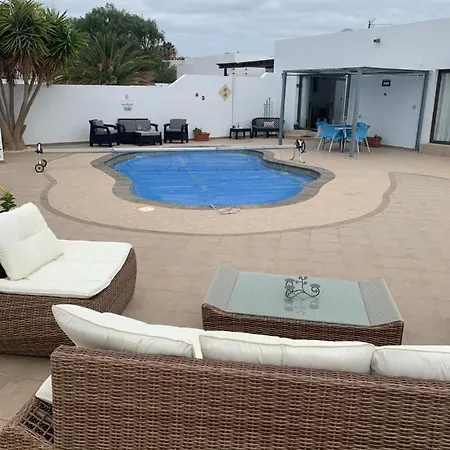 Linda Βίλα Πλάγια Μπλάνκα