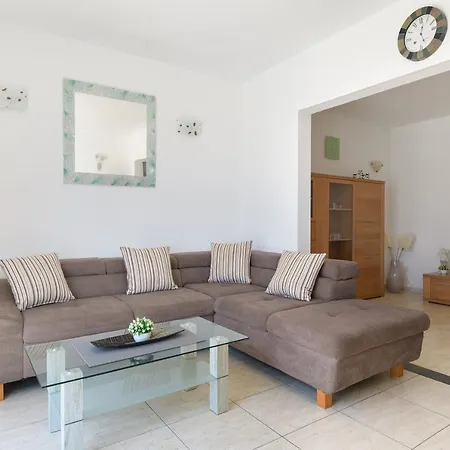 Linda Βίλα Πλάγια Μπλάνκα