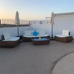 Linda * Playa Blanca (Lanzarote)