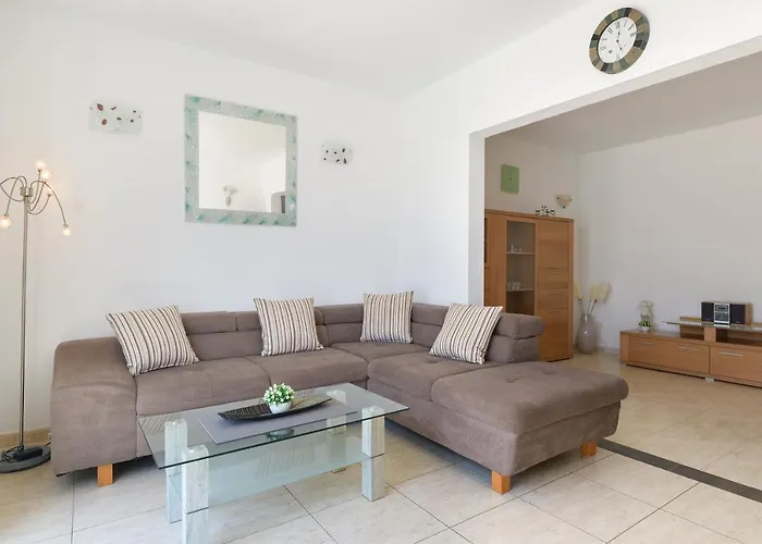 Linda Вилла Коста Бланка